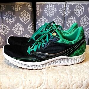 Saucony Limited Edition St. Patricks Day Kinvara Running Shoes Women 9.5
